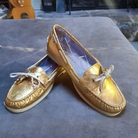 Michael Kors Blair Moc Gold Metallic Boat Shoes Sz 8M - Picture 1 of 8